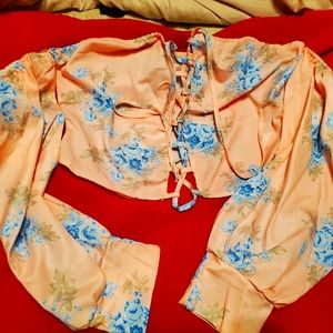 Off the shoulder tie up crop top